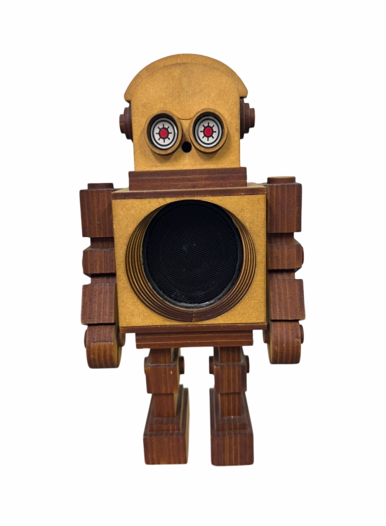 Robot de madera con bocina A301